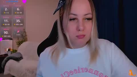 hi glad to chat online show from November 23, 2:04 pm