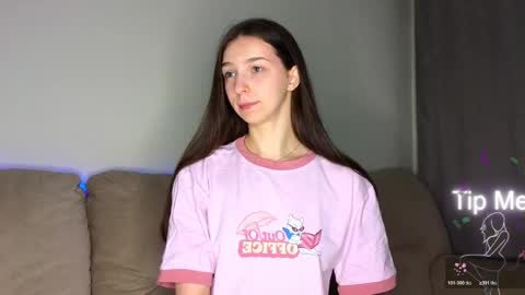 Hello My name is Helene NTMU  Finger up if u like what u see online show from April 12, 2:21 pm