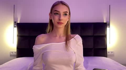 Goldie online show from October 26, 5:34 pm