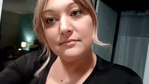 notouchmami online show from September 21, 9:02 am