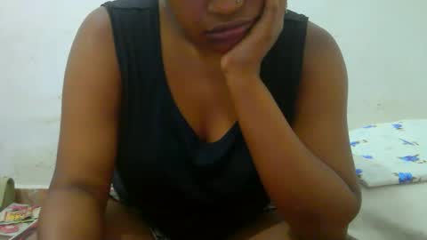 Snapshot of notoy1 chatting on October 18, 6:28 am notoy1 online show from October 18, 6:28 am