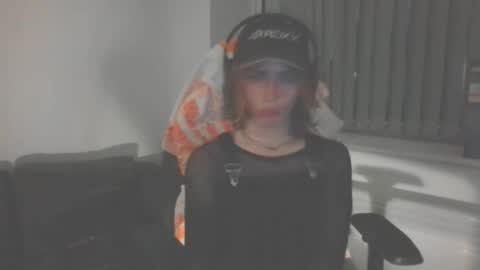 Lucy online show from December 21, 5:14 am