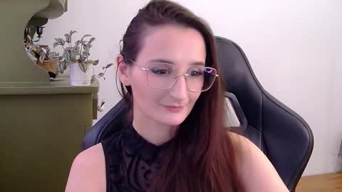 Snapshot of nova_mystic chatting on October 13, 1:13 pm nova_mystic online show from October 13, 1:13 pm