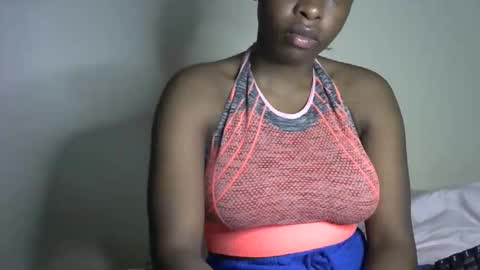 novaah online show from November 29, 12:40 am