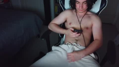 nsfwlogan50 online show from April 28, 2:49 am