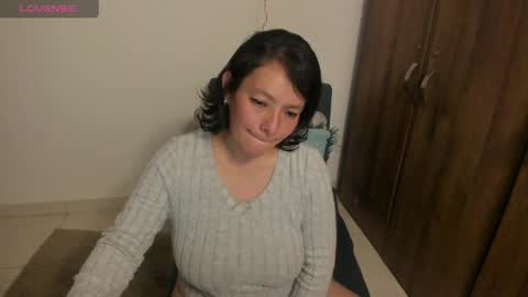 nuit_rose online show from March 28, 2:46 am