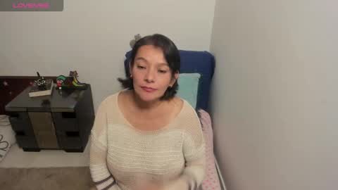 nuit_rose online show from December 4, 2:44 am