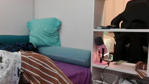 Nuttyowo online show from April 24, 9:33 am