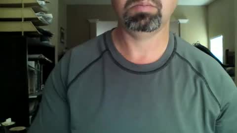 nvrenuff1979 online show from March 1, 1:37 pm