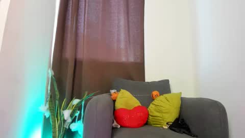 Nia online show from November 1, 9:58 pm