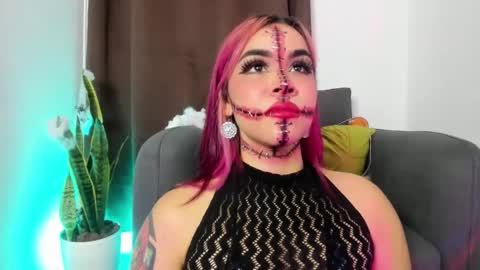 Nia online show from October 12, 12:14 am