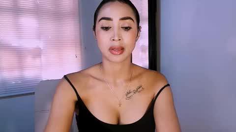 Nycole online show from February 16, 2:48 pm