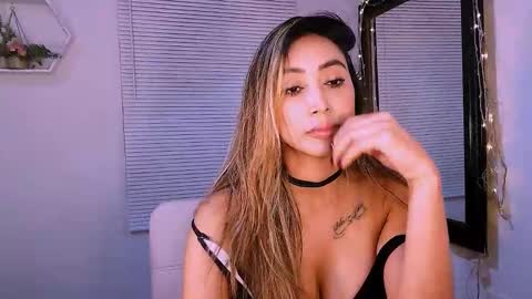 Snapshot of nycole_1988 chatting on October 26, 12:55 am Nycole online show from October 26, 12:55 am