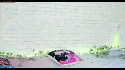 Kat online show from February 20, 1:35 pm