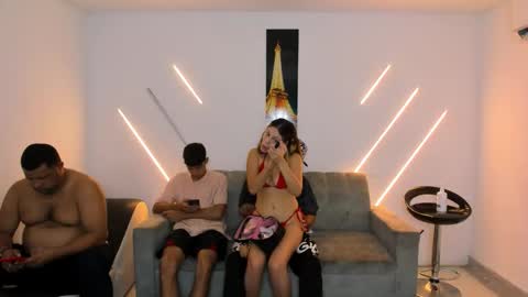 nympho_nathy_sophi online show from January 18, 1:42 pm