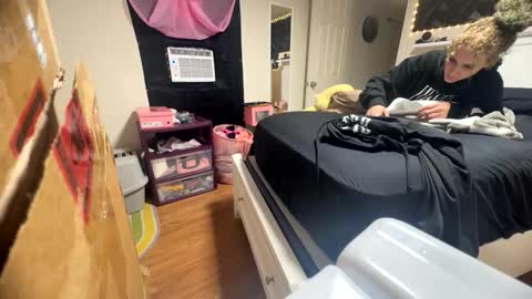 nymphomaticbaby online show from December 3, 1:37 am