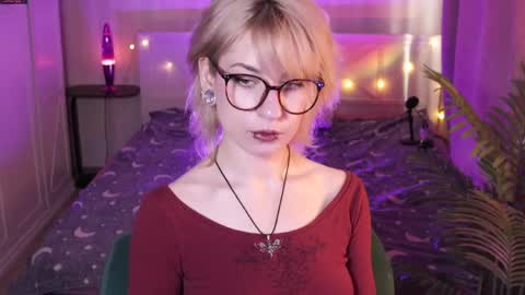 Moonlight online show from April 1, 9:32 am