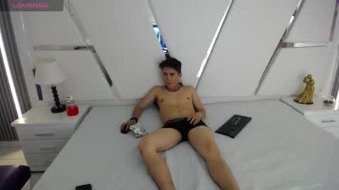 oblivionlove online show from April 7, 9:39 pm