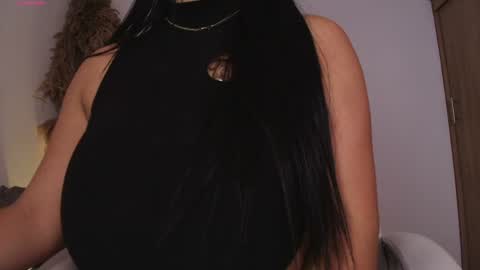 independent model online show from April 25, 2:03 pm