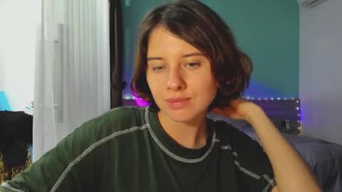 Evie online show from January 1, 10:43 am