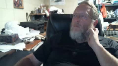 Snapshot of oddobsessions chatting on October 17, 11:42 pm oddobsessions online show from October 17, 11:42 pm