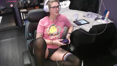 Oddy With A Body online show from February 2, 7:27 am