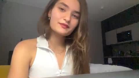 Noelle online show from October 18, 2:54 pm
