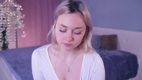 Alice online show from March 28, 7:04 pm