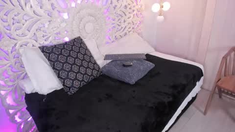 Snapshot of odette_bulgari chatting on October 10, 11:49 am Ana online show from October 10, 11:49 am