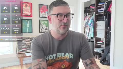 Office Dad online show from November 6, 6:33 pm