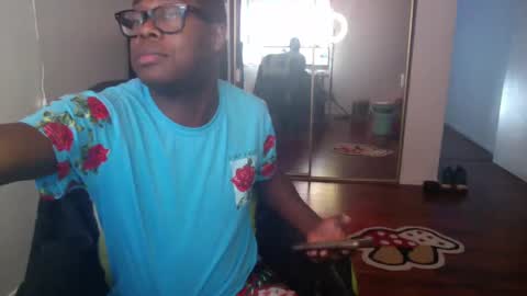 Money online show from December 15, 10:47 pm