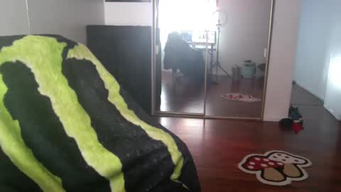 Money online show from December 7, 6:54 pm