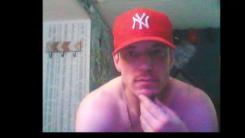 Snapshot of oh_you_know69 chatting on December 28, 7:54 pm who dares  toss me some  tips lets have fun online show from December 28, 7:54 pm