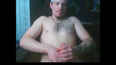 Snapshot of oh_you_know69 chatting on January 29, 6:43 am who dares  toss me some  tips lets have fun online show from January 29, 6:43 am