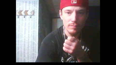 Snapshot of oh_you_know69 chatting on January 15, 8:51 am who dares  toss me some  tips lets have fun online show from January 15, 8:51 am