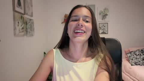 ohanna_ online show from February 5, 10:35 pm