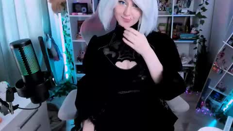 Snapshot of ohclementinee chatting on September 27, 10:35 am Clementine Clem online show from September 27, 10:35 am