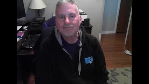 Snapshot of ohfukitsbob chatting on October 30, 3:34 pm ohfukitsbob online show from October 30, 3:34 pm