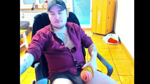 Chris online show from December 3, 7:38 am