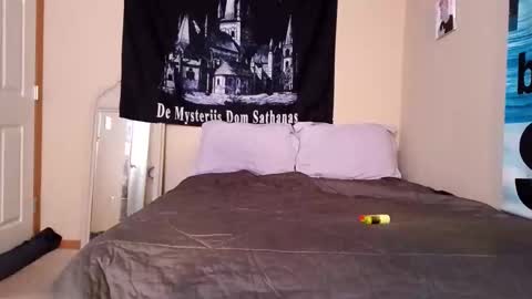 Snapshot of ohjaybones chatting on October 12, 2:53 pm ohjaybones online show from October 12, 2:53 pm