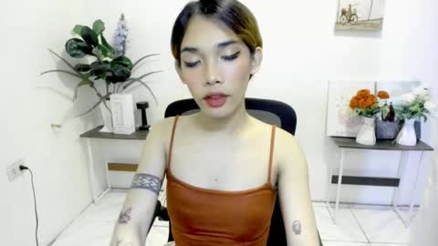 ohmy_lianxx online show from June 21, 3:51 pm
