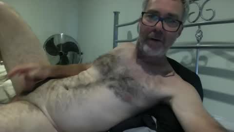 oiledcouple1 online show from October 25, 10:03 am