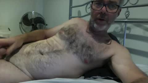 oiledcouple1 online show from October 26, 10:27 am