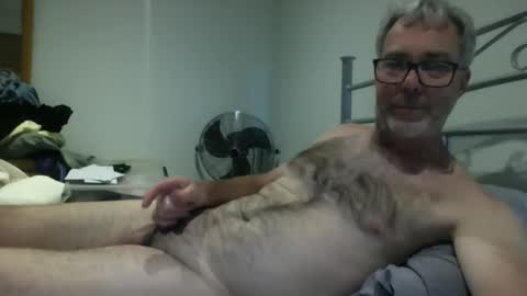 oiledcouple1 online show from November 4, 10:16 am