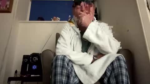 oiljames167 online show from November 2, 2:44 am