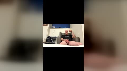 oiljames167 online show from February 3, 2:53 am