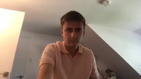 okiutkzk online show from May 18, 5:52 pm