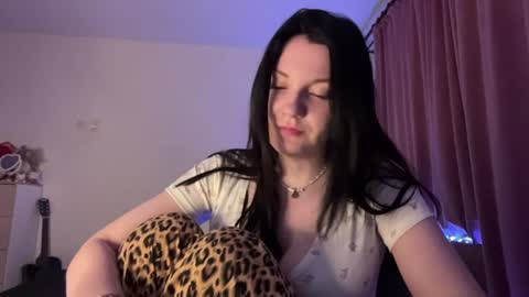oksydream online show from August 5, 5:32 pm