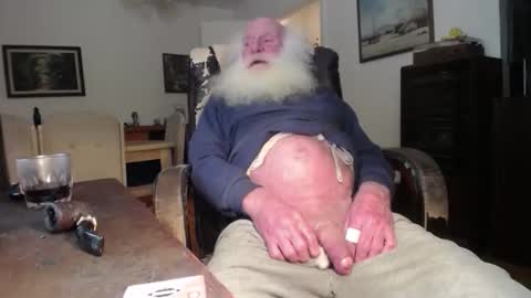 oldfucker9 online show from November 24, 2:21 am