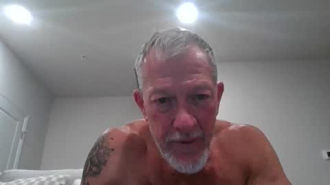 oldmanmeataz online show from May 16, 1:24 am